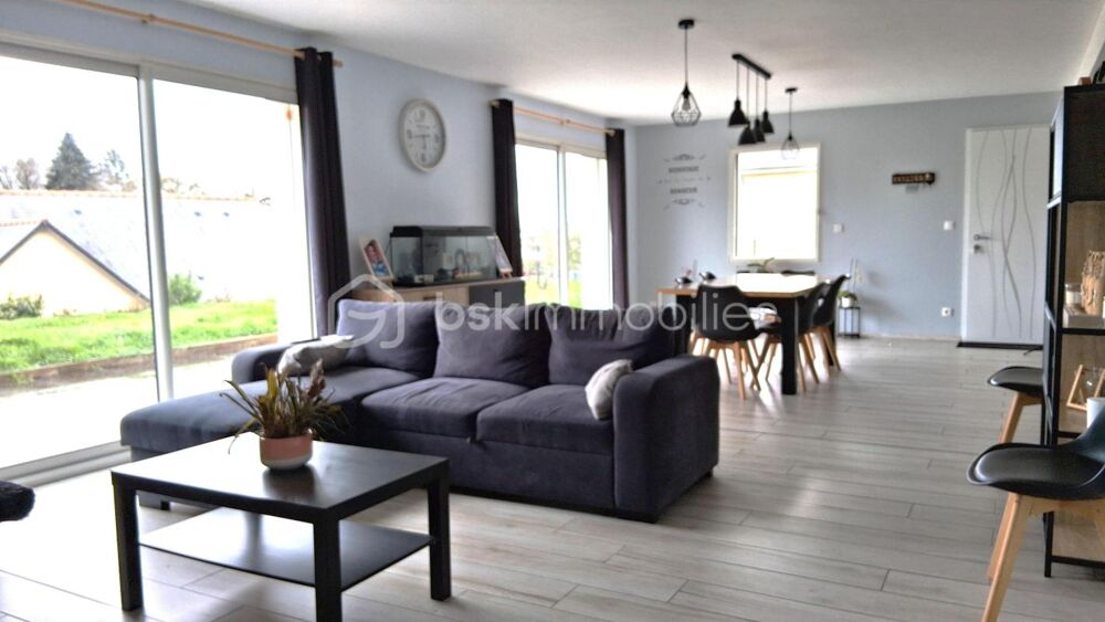 Découvrez l'élégance moderne ( 297900€ ) : Maison contemporaine à Marigny297