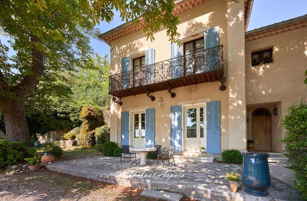 Une propriété où la Provence s'exprime dans toute son authenticité - RIEZ (04500)
