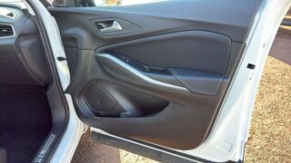 Grandland 1.6 Hybrid 300 AWD EAT8 Ultimate - Premi&egrave;re main Entretien c 2023 occasion 21000 Dijon