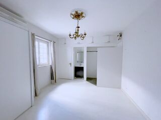  Maison  vendre 15 + pices 803 m