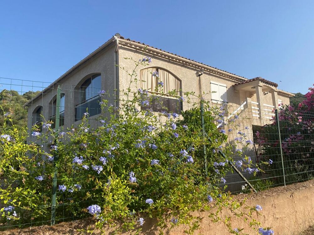 Vente Maison Maison  6 pièce(s) 198 m2 Sagone
