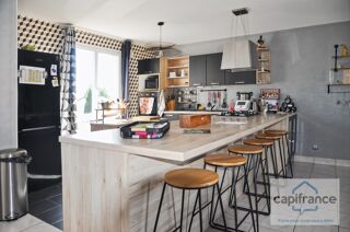  Maison � vendre 9 pi�ces 200 m�