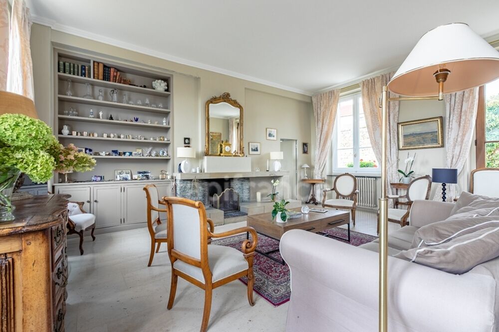 Maison de Maître en pierre de taille proche Soissons 421m2 habitables -Vivable de plain-pied6 chambres-3 salles de bains2 sal