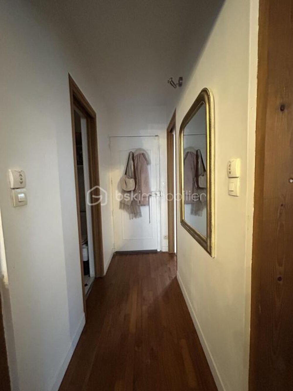 Charmant 2 pièces lumineux avec cachet  secteur recherché  153 000 €