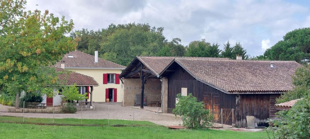 Ensemble immobilier Grateloup Saint Gayrand : Maison 8 pièce(s) 303 m2 + Appartement T2 indépendant+ Dépendances