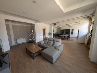  Maison � vendre 7 pi�ces 238 m�