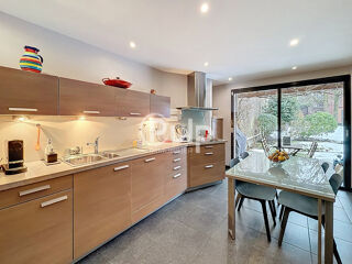  Maison � vendre 6 pi�ces 200 m�