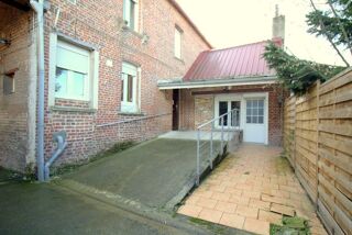  Immeuble à vendre 5 pièces 138 m²