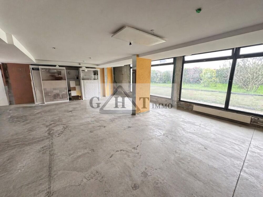   Local commercial 165 m² 
