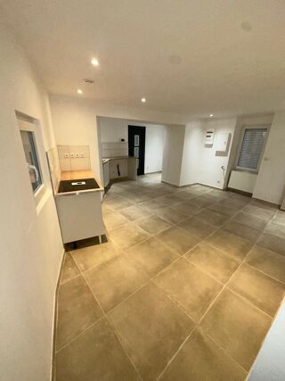  Immeuble à vendre 15 + pièces 150 m² Ales