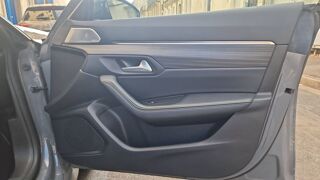 508 SW II 1.6 PureTech PSE 360 Hybrid4 4WD EAT8 - Automatique Entre 2022 occasion 58000 Nevers