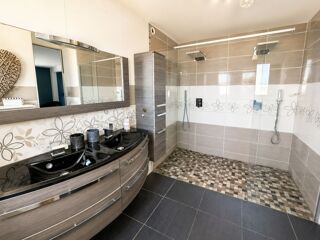  Maison à vendre 8 pièces 259 m²