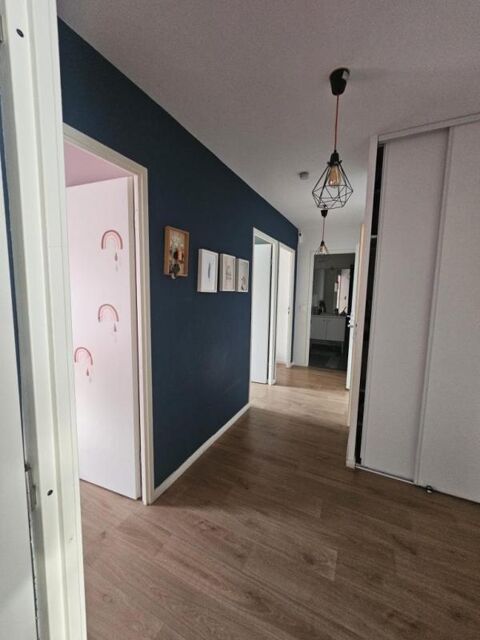  Appartement � louer 4 pi�ces 81 m�
