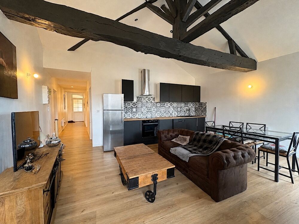 APPARTEMENT 3 PIÈCES 73M2 ENTIEREMENT RENOVÉ AVEC TERRASSE, QUARTIER HISTORIQUE DE LA VILLE