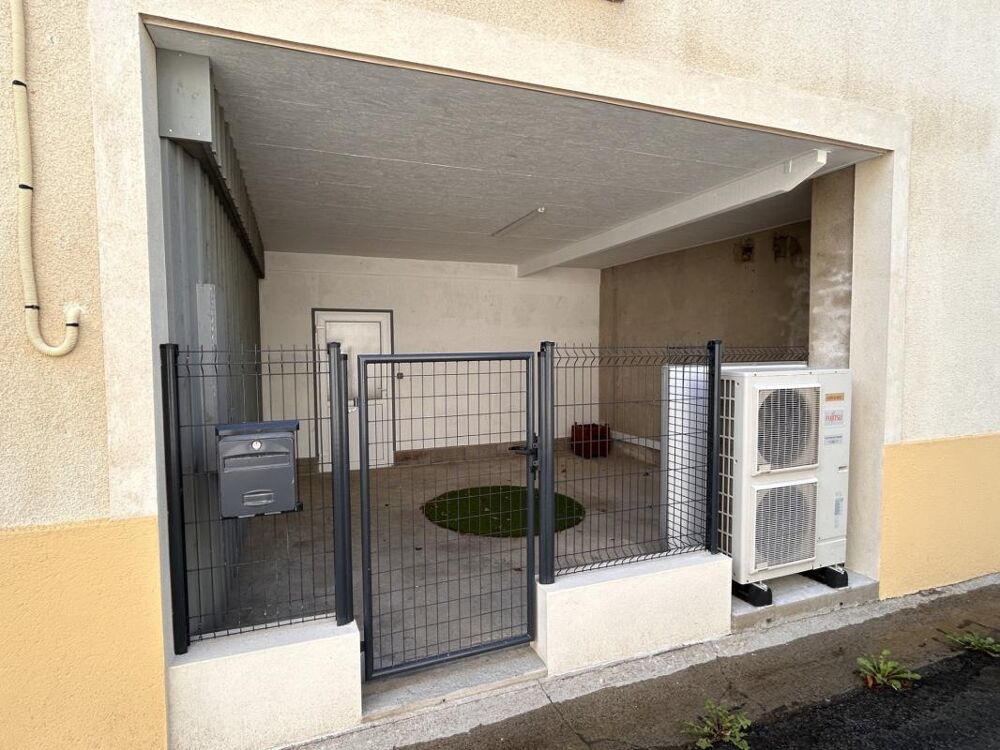 BELLE MAISON DE VILLAGE 143 M², 5 CHAMBRES, PARKING PRIVATIF ET JARDIN EN FACE