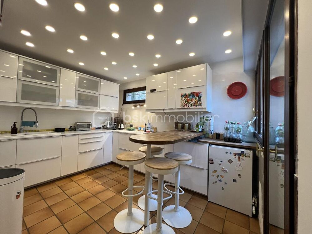 Maison individuelle  1986  Jardin 110 m²  3 chambres + bureau  2 stationnements