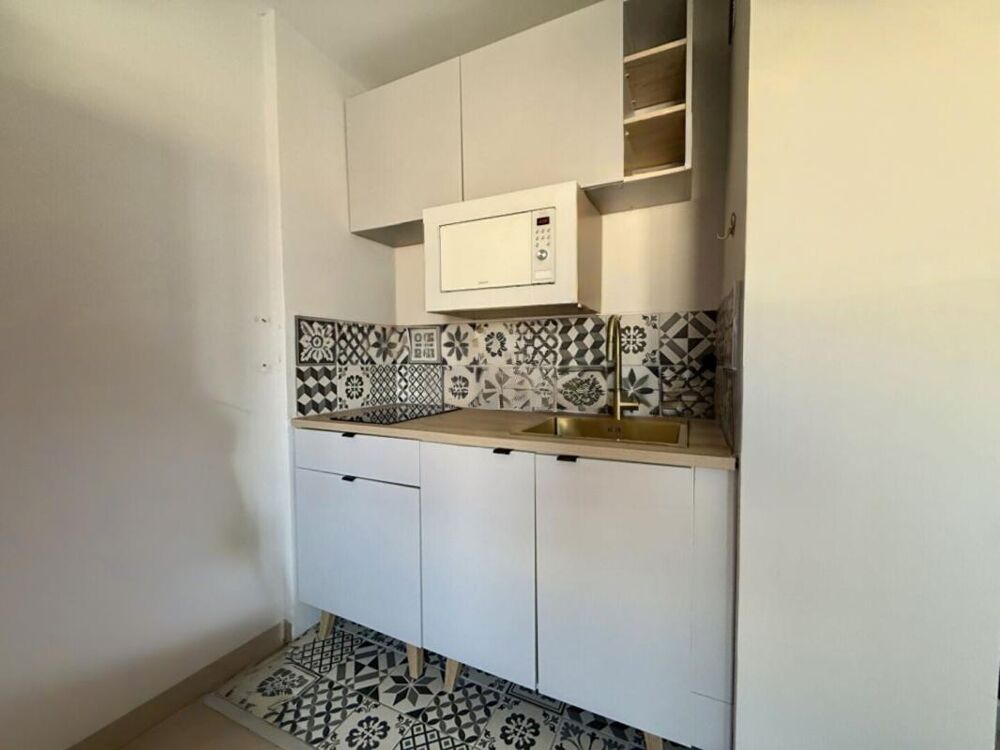 Studio rénové au coeur de la Favière - BORMES-LES-MIMOSAS
