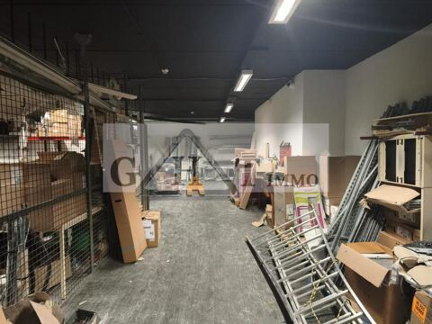   1240 m² d'entrepot bureaux indépendant à vendre à TORCY 