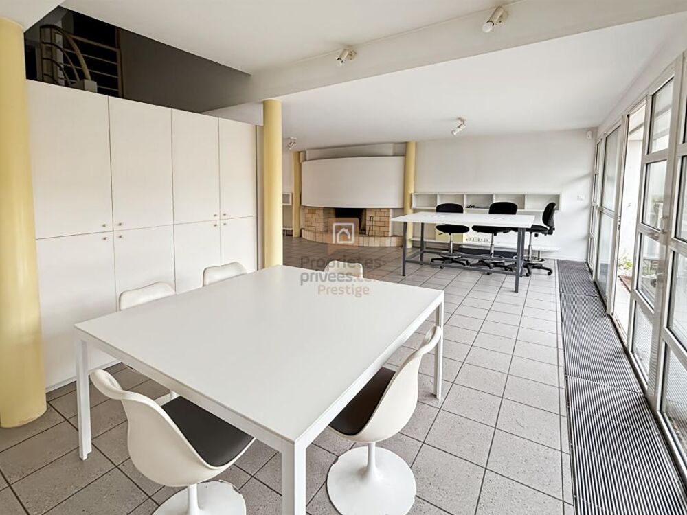 Vente Maison Maison d'architecte trois chambres  avec piscine et jardin Bordeaux
