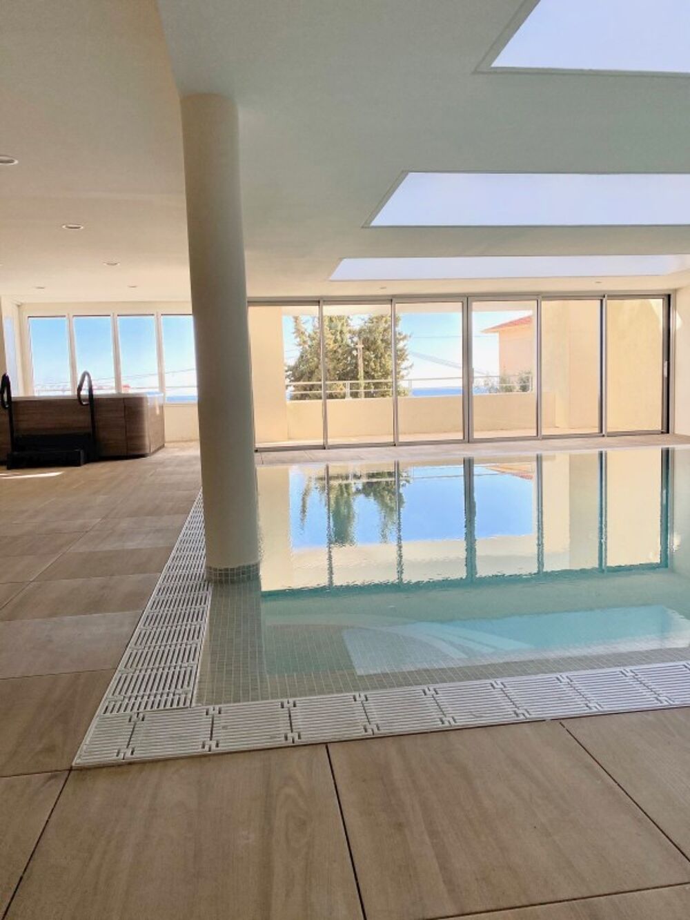 Location Appartement Studio meublé à BEAUSOLEIL avec PISCINE Beausoleil