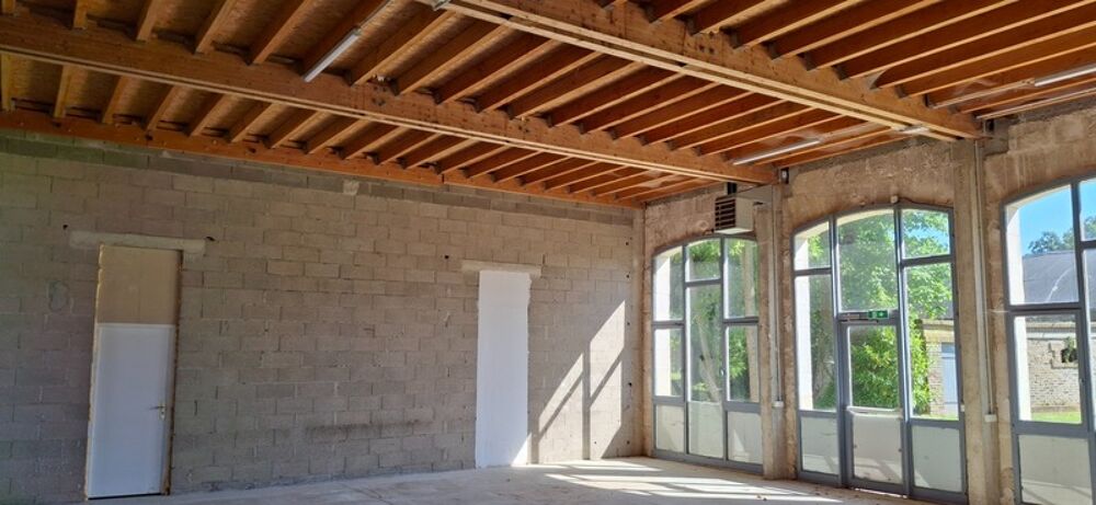 Vente Propriété/Château Château du XVIIIème à 1h10 de Paris. Conçu pour accueillir activités professionnelles et vie familiale indépendante Moree