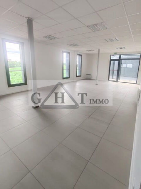 A LOUER BUREAUX 125m2 BUC 1190 78530 Buc