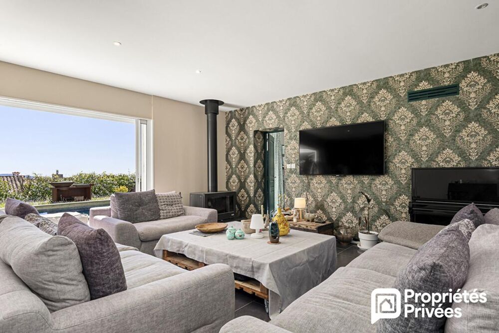 Vente Maison Villa avec piscine, jolie dépendance et vue dégagée Callian