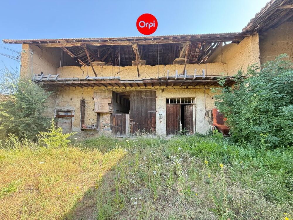 Grange à réhabiliter  Projet de 3 logements avec jardins et stationnements