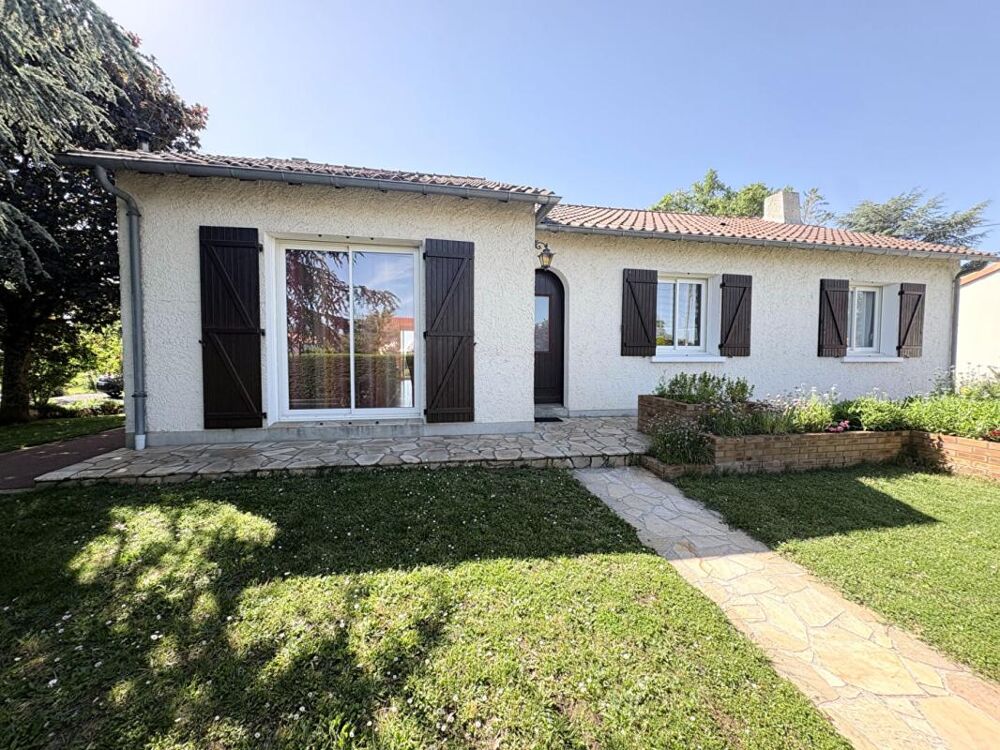 Maison de plain pied sur sous-sol 2 000 m²