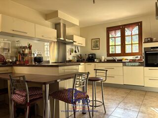  Maison  vendre 6 pices 160 m