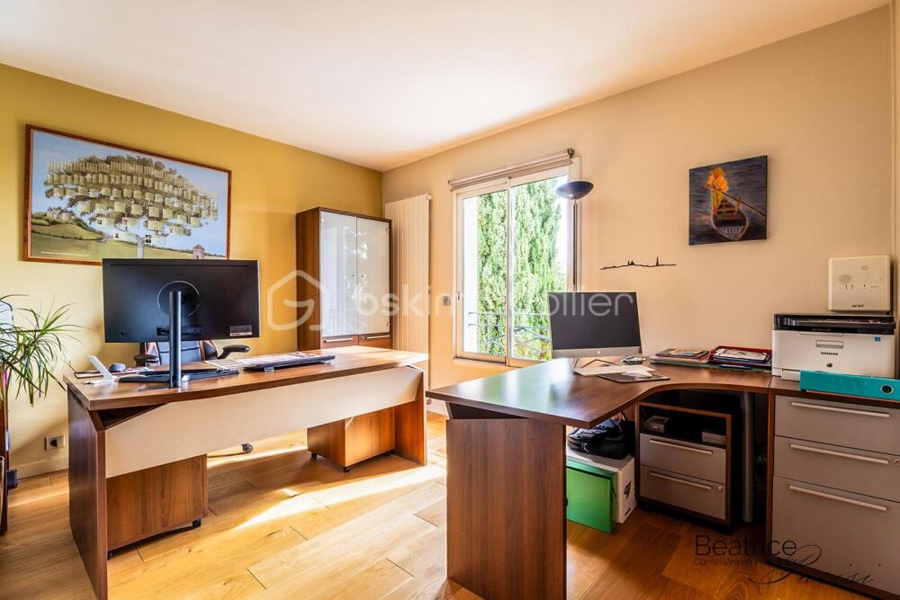 à vendre  Propriété/château Médan (78670)