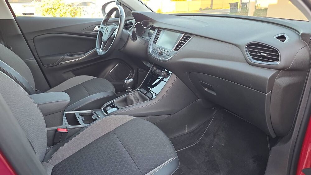 Grandland x 1.2 Turbo 130 Innovation 2019 occasion 10280 Saint Mesmin