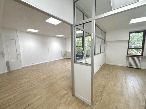 A toute proximit&eacute; de la porte de Champerret 6610 75017 Paris