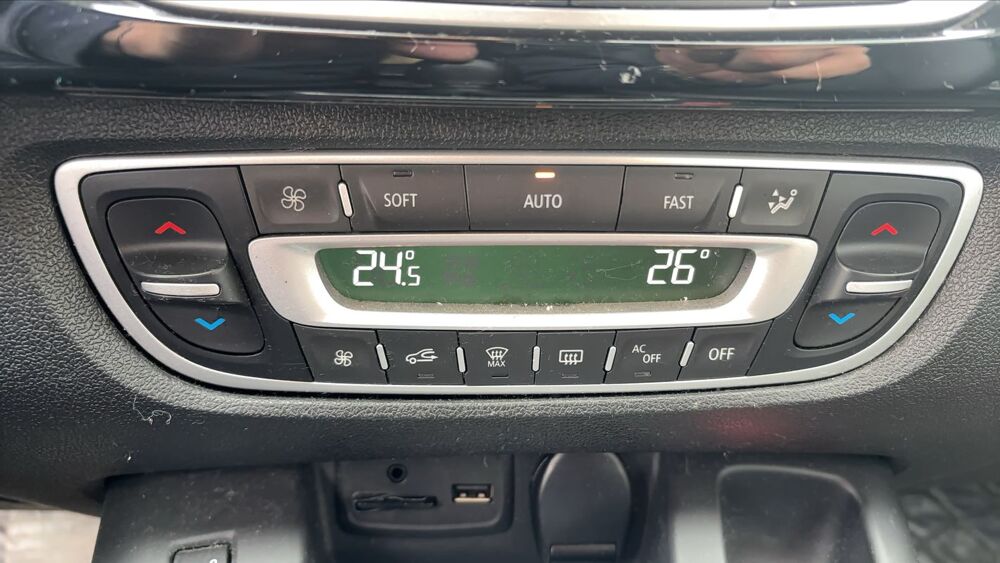 Grand scenic IV III 1.2 TCe 130 Energy Bose 2016 occasion 30000 Nimes