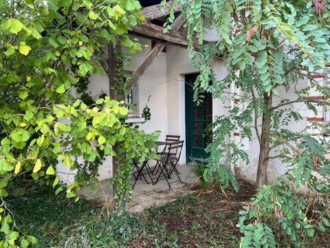   Au c�ur de Sepmes, charmant village � 5 mn de Ste Maure et de l'autoroute A10, belle maison en pierre de 140 m� habitables sur 1 Maison - 6 pi�ce(s) - 142 m�