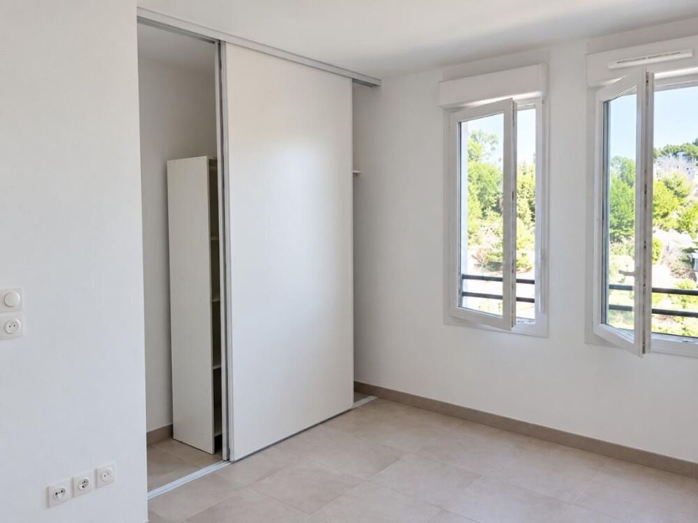 Location Appartement Appartement T2 avec terrasse et parking à Marseille Marseille 14