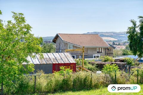   Maison de 80 m avec terrain de 4 200 m Maison - 4 pice(s) - 80 m