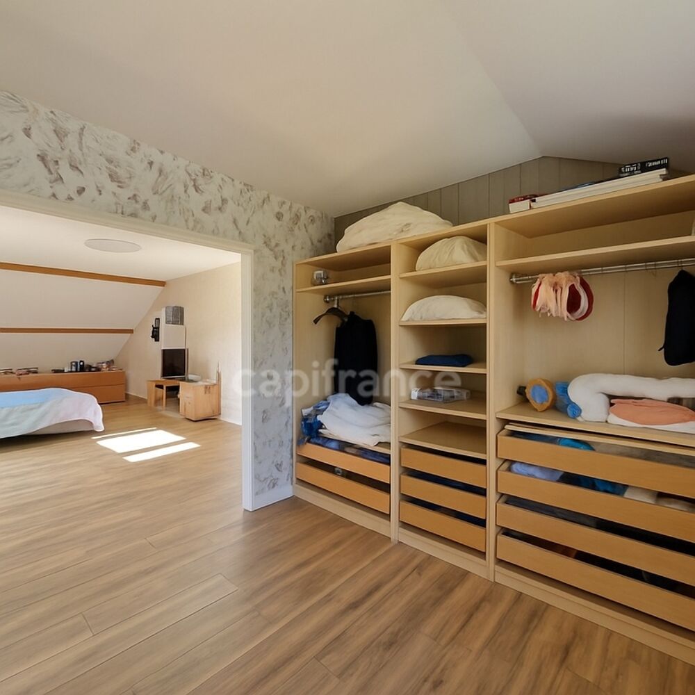 Vente Maison ? Grande maison familiale de 222 m² – 6 chambres – Terrain de 3 927 m² à seulement 6 km de Sens Nailly