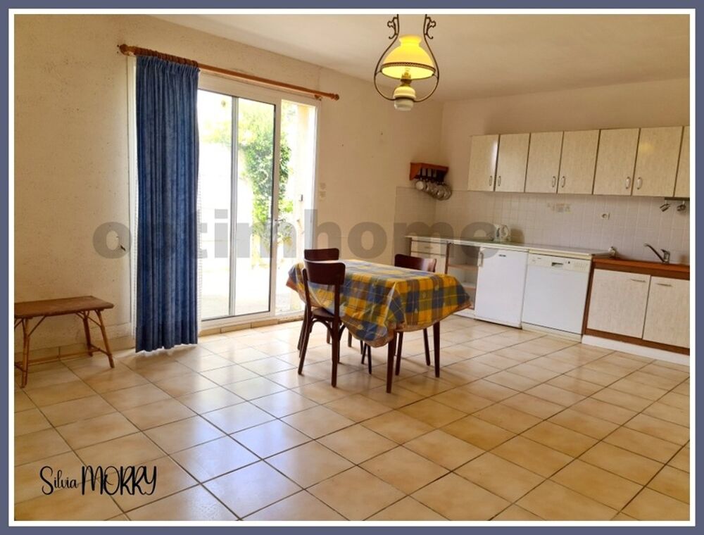 Vente Maison Maison 180 m² SAINT DERRIEN (29) - ancien commerce, gros potentiel Saint derrien