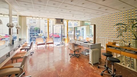 A proximit&eacute; de la Place Victor Hugo, &agrave; louer, une boutique de 112 m&sup2; en RDC et sous-sol 5008 75116 Paris