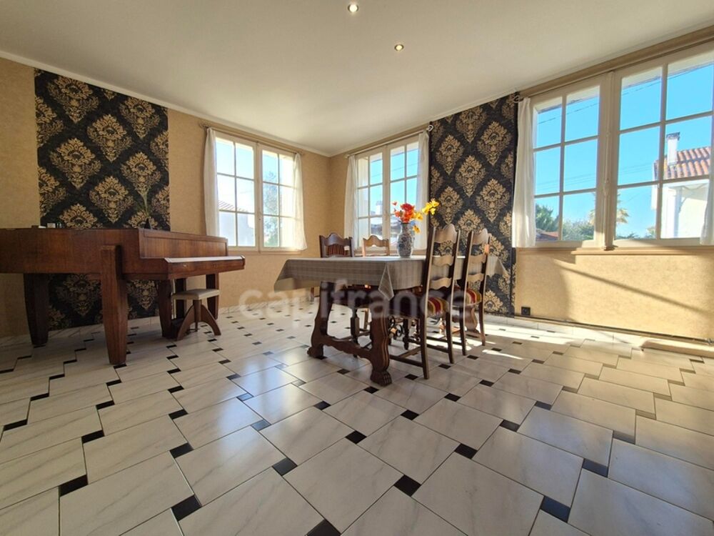Maison à vendre 7 pièces ROYAN (17) Terrain de 474m²