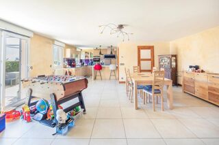  Appartement à vendre 5 pièces 145 m²