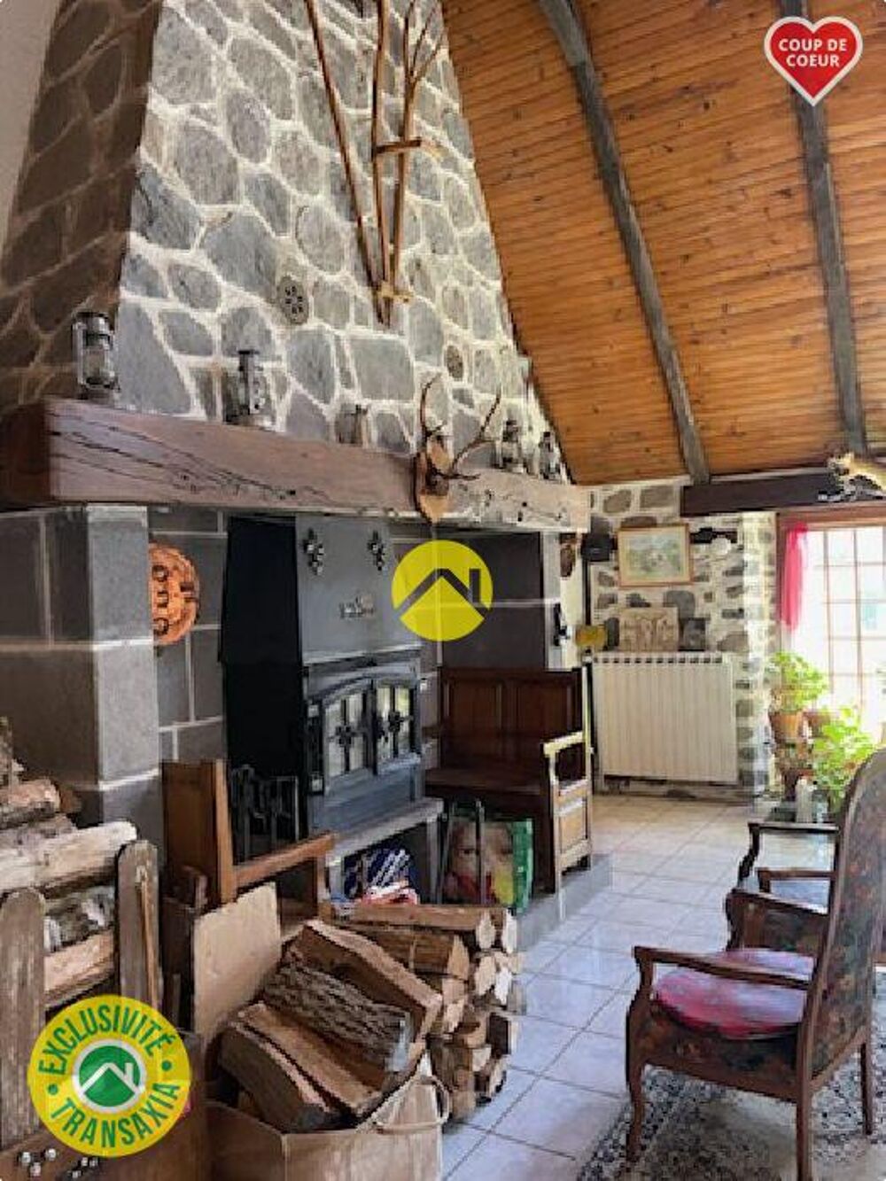 Maison 6 pièces 146 m² · à Pierrefort · 146 m² · 67 500 €
