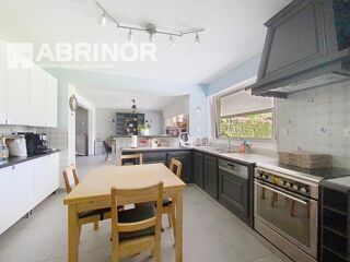  Villa à vendre 5 pièces 166 m²