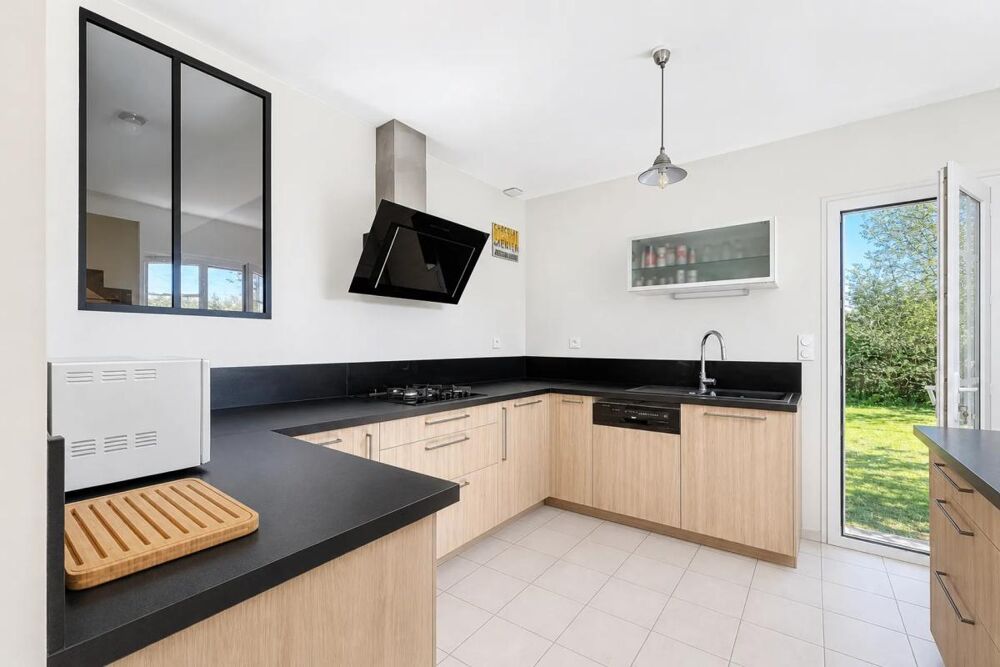 Un véritable havre de paix à 10 minutes des commodités  160 m²