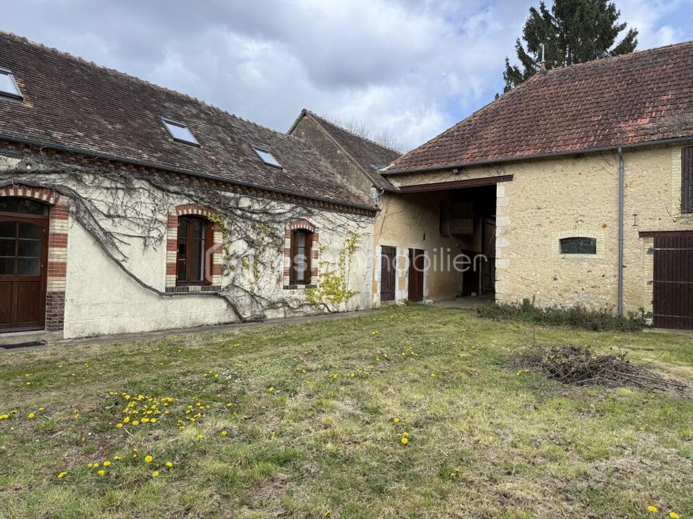 Grande longère avec dépendances sur parcelle de 4700 m²  Nogent-le-Bernard (35 min du Mans)