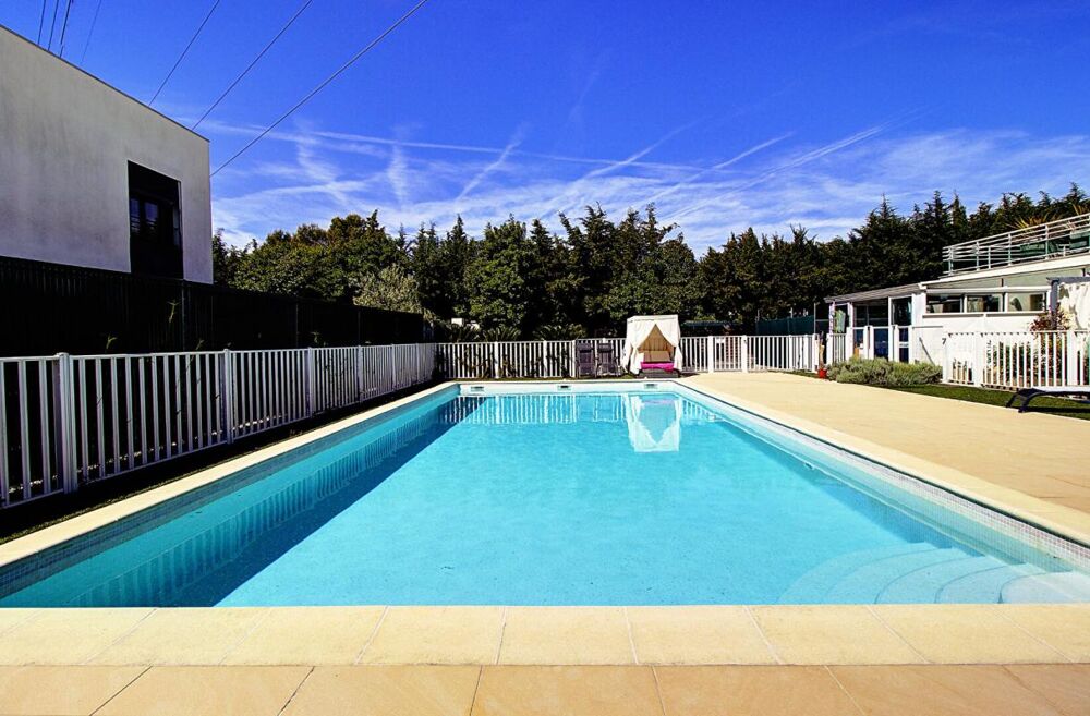 Co-Exclusivité - Mougins Saint-Basile - Appartement-villa 4 pièces de 106 m² avec accès direct à la piscine