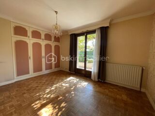  Maison � vendre 10 pi�ces 300 m�