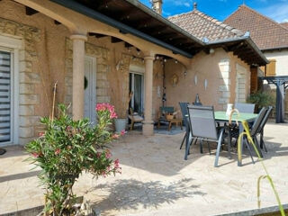  Maison � vendre 8 pi�ces 220 m�