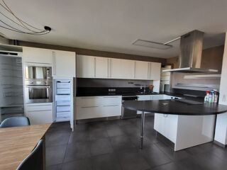  Appartement à louer 3 pièces 71 m²